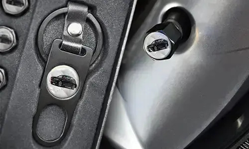 tuning ventilkappen mit dem weißes Leder Hintergrund ventilkappen mit motiv 