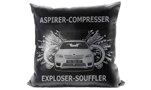 Coussin avec voiture