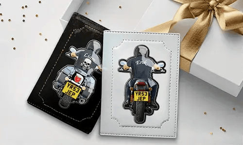 Copertina per il documento di registrazione del veicolo per moto con il nome del nonno e il numero di targa