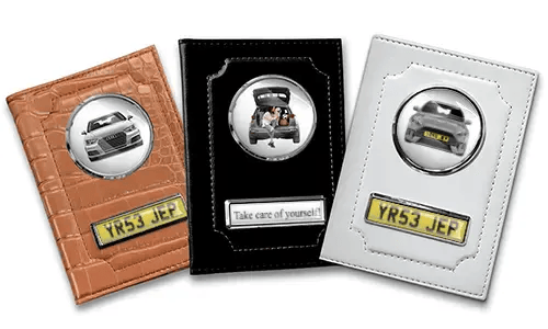Porte-documents de voiture standard avec voiture/photo et plaque d'immatriculation pour toi-même
