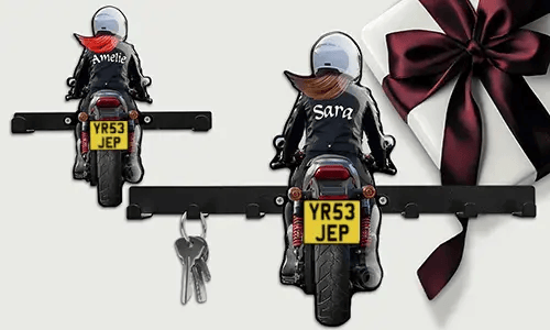 Gepersonaliseerde sleutelhanger voor aan de muur voor je beste vriend of vriendin met naam en kenteken