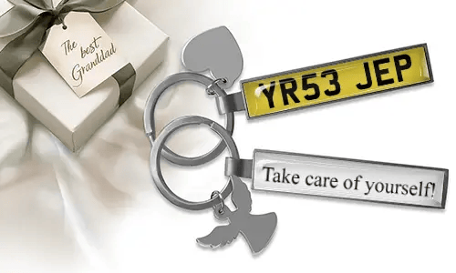 Gepersonaliseerde nummerplaat sleutelhanger voor je opa