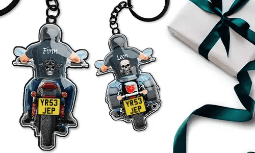 Porte-clés moto personnalisé avec prénom et plaque d’immatriculation – cadeau pour ton fils