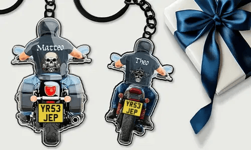 Gepersonaliseerde motorsleutelhanger met naam en kenteken – cadeau voor jou