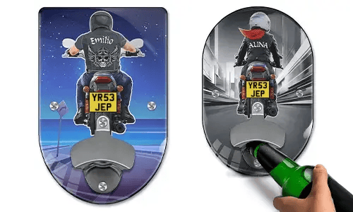 Väggmonterad kapsylöppnare med motorcykelmotiv och namn