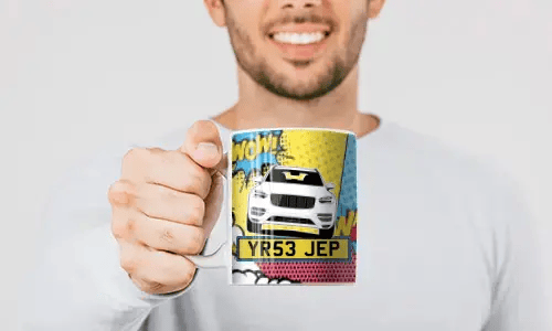 2 auto comic in the men's hand