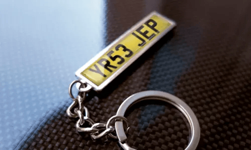 Metall-Schlüsselanhänger mit Flaggen-Design-Anhänger und Chromring