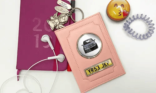 gallery-photo-car-documents-holder-pink-2 gallery-photo-car-documents-holder-pink-2