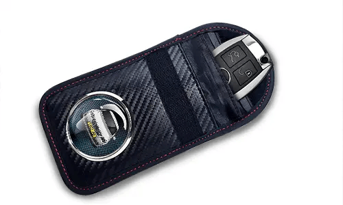 gallery-photo-car-keycover-RFID-protection-2 gallery-photo-car-keycover-RFID-protection-2