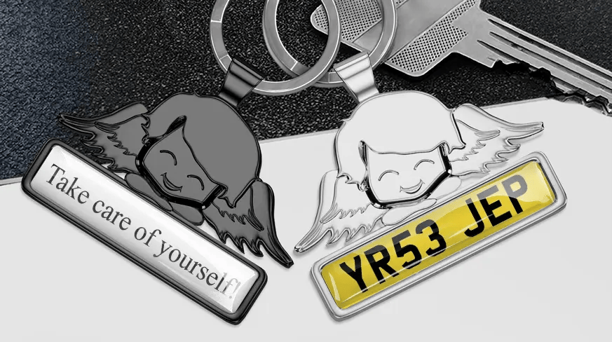 head-keychain-angel-with-license-plate-coated